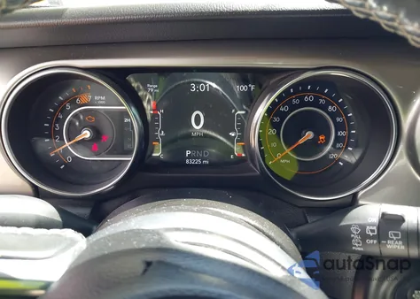 2021 Jeep Wrangler Unlimited Sahara 4X4 z USA, uszkodzony, nr VIN 1C4HJXEN3MW645824